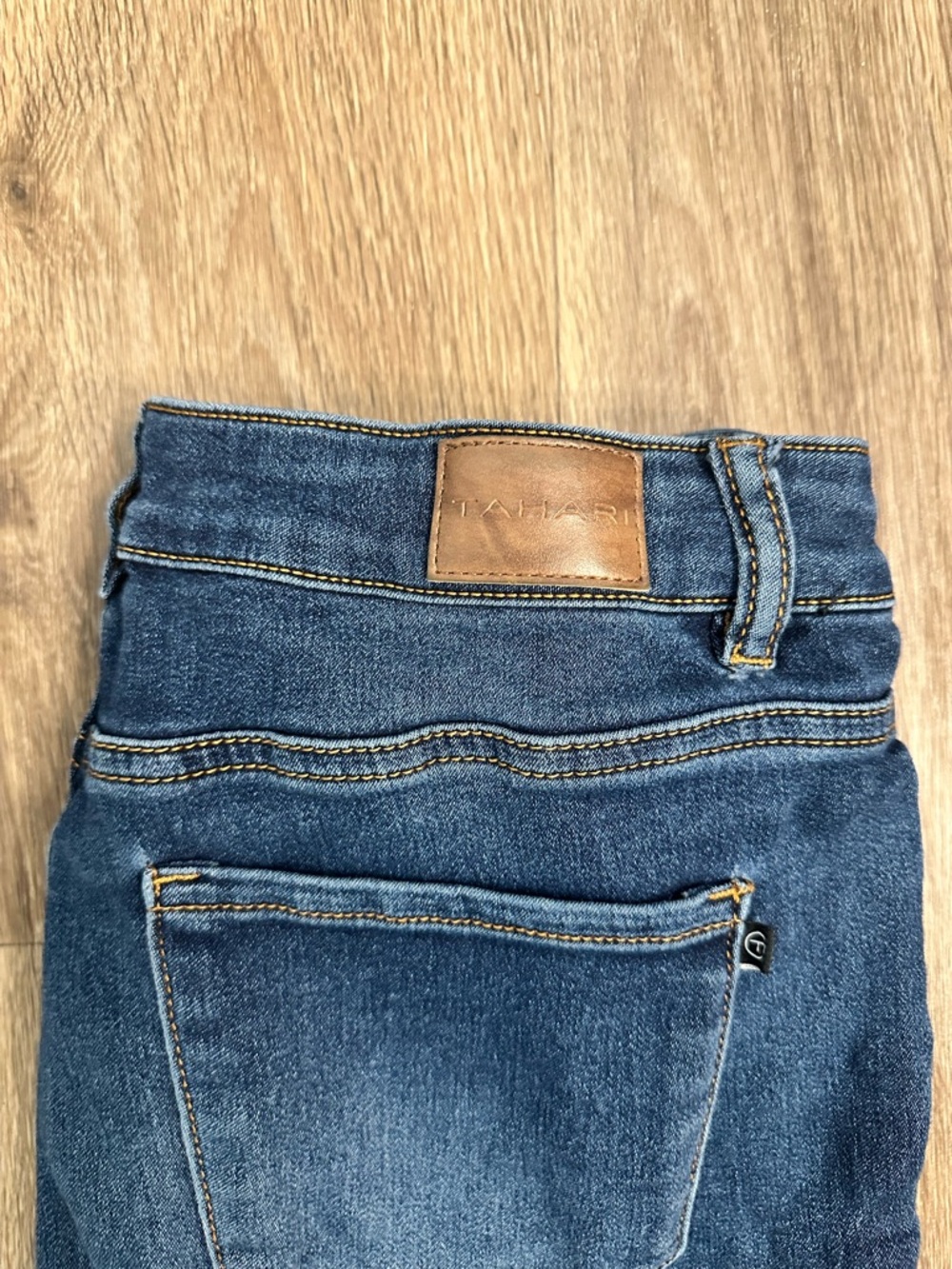 Tahari Women's Mid-Rise Blue Skinny Jeans Size 8 - Picture 6 of 8